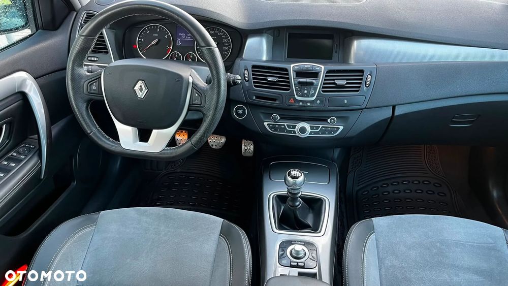 Renault Laguna 2.0 DCi FAP GT - 31