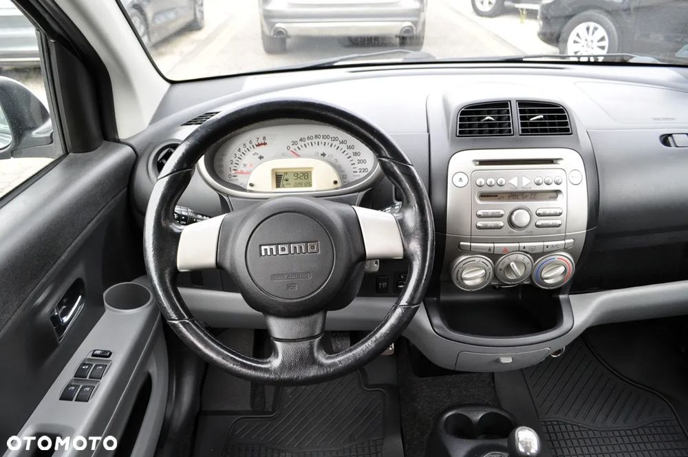 Daihatsu Sirion 1.3 - 23