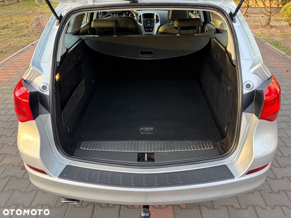 Opel Astra 1.6 Turbo Edition - 23