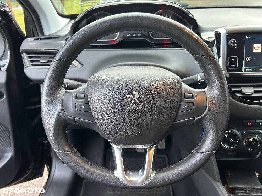 Peugeot 208 1.2 PureTech GPF Signature S&S - 11