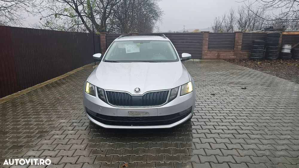 Skoda Octavia Combi 2.0 TDI DSG 4X4 Style - 2