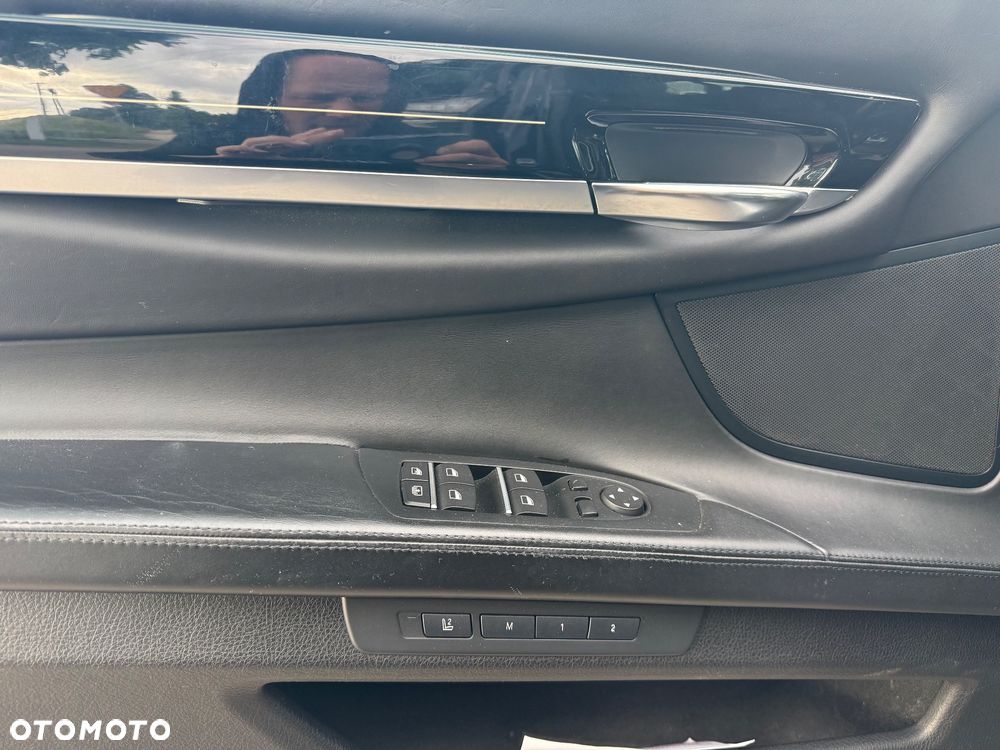 BMW Seria 7 740d xDrive - 19
