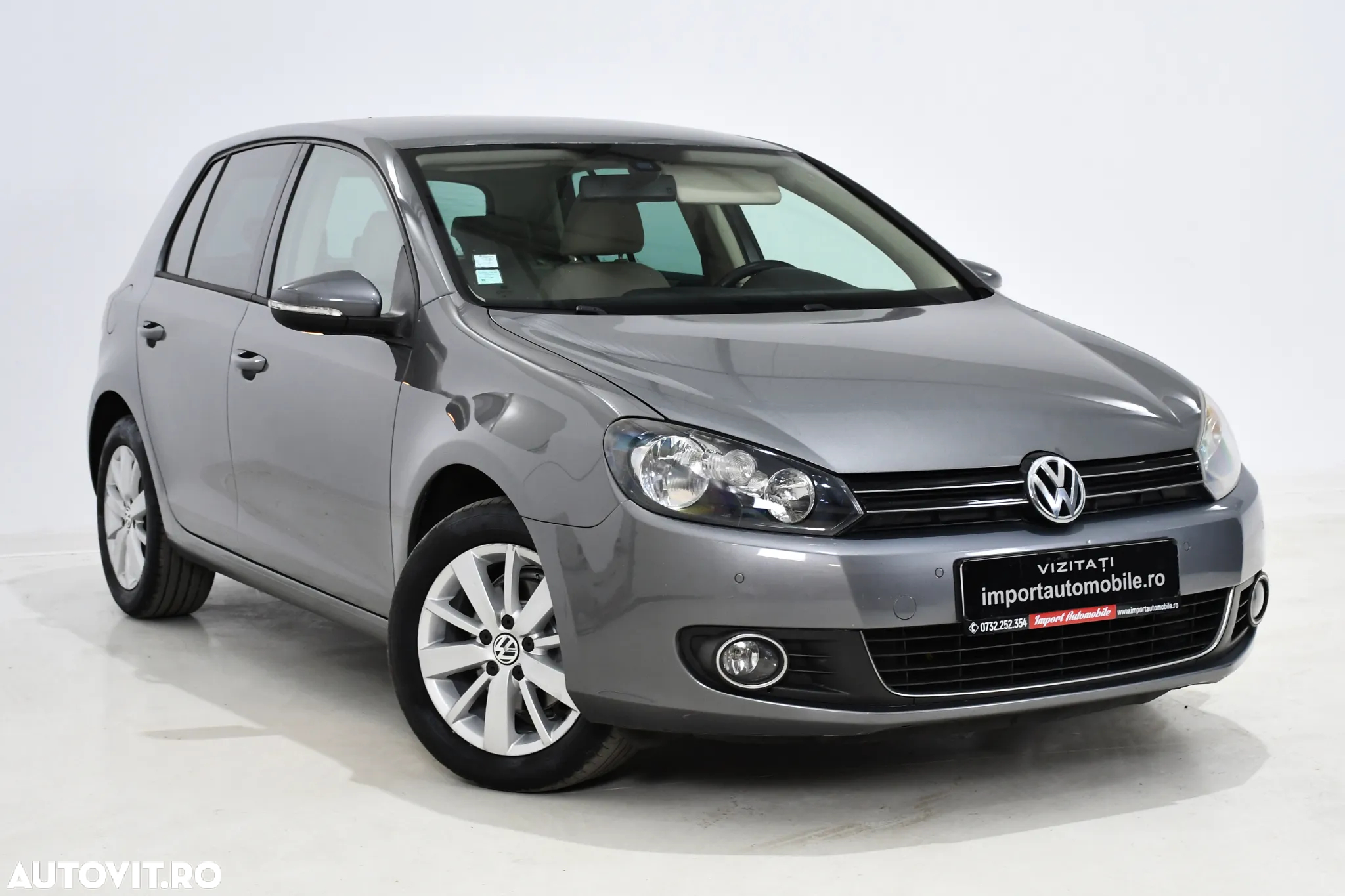 Volkswagen Golf - 2