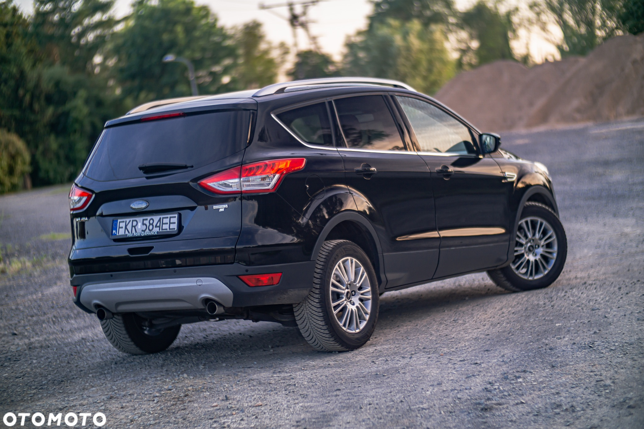 Ford Kuga 1.6 EcoBoost 2x4 Individual - 4