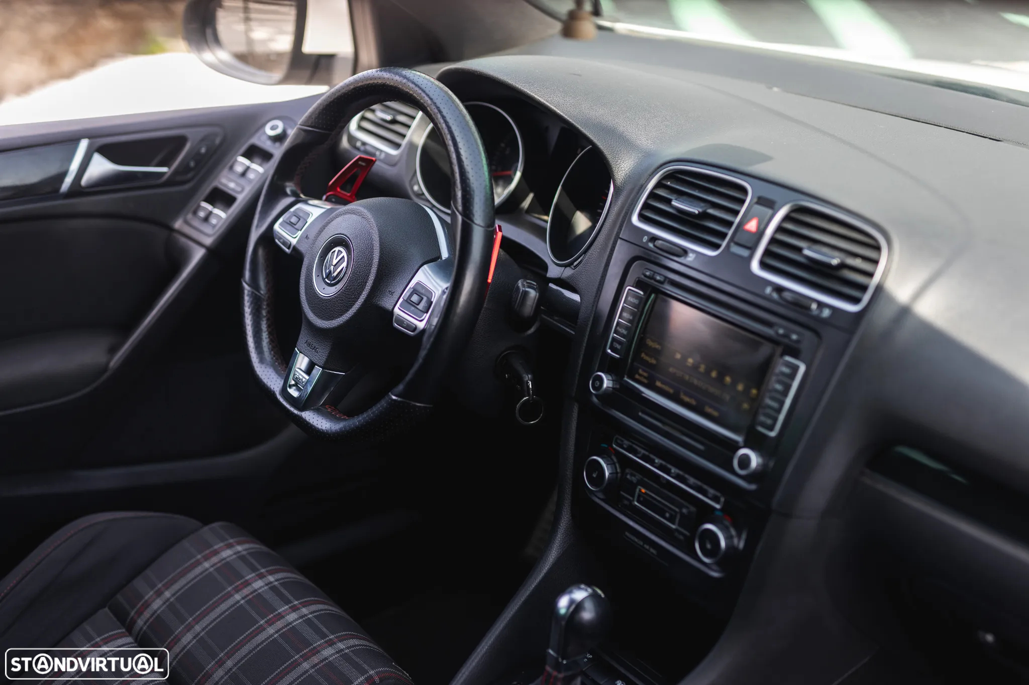 VW Golf 2.0 TSi GTI DSG - 22