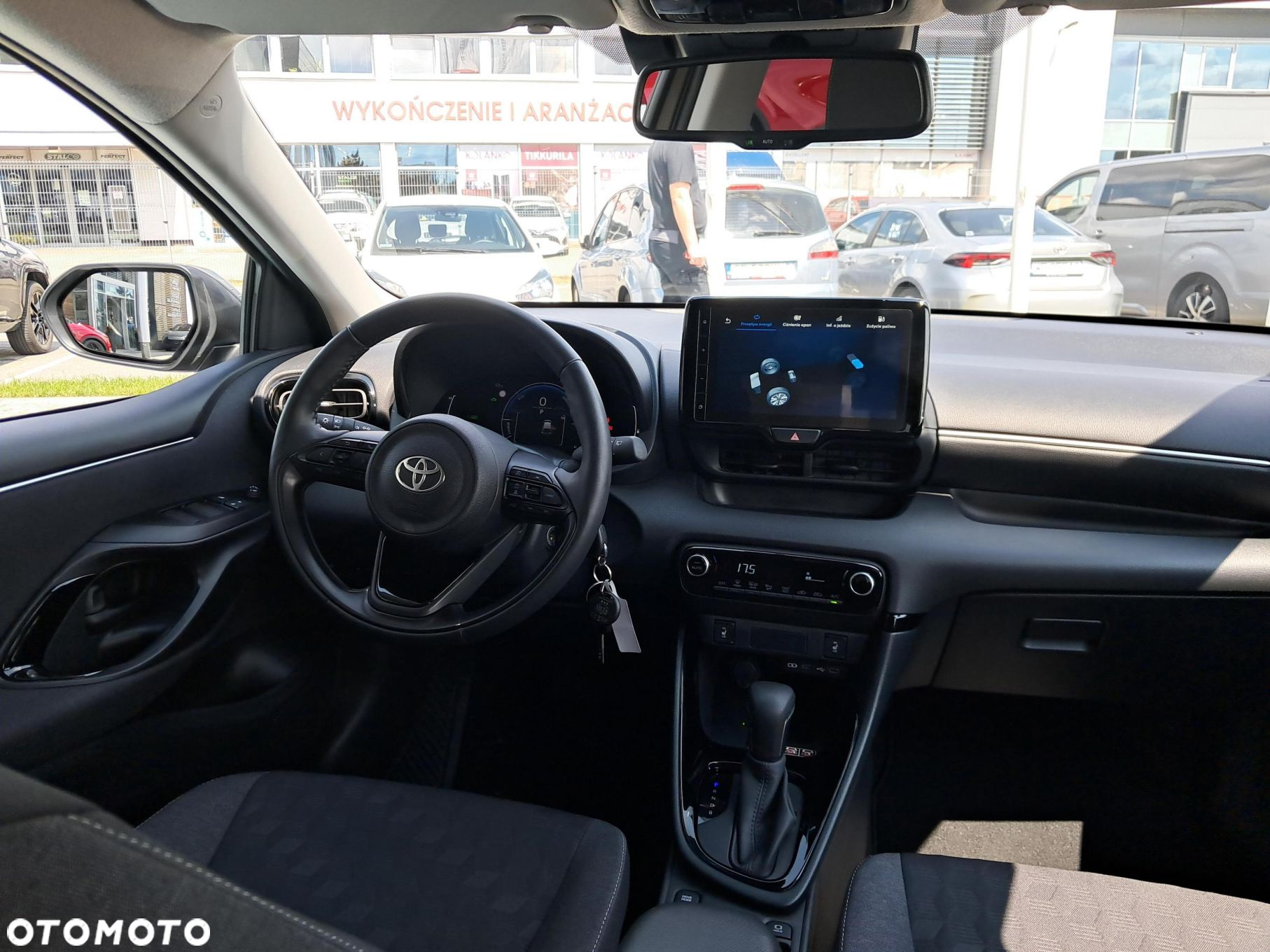Toyota Yaris - 12
