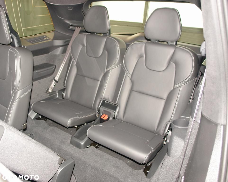 Volvo XC 90 T8 AWD Plug-In Hybrid Ultra Black Edition 7os - 28