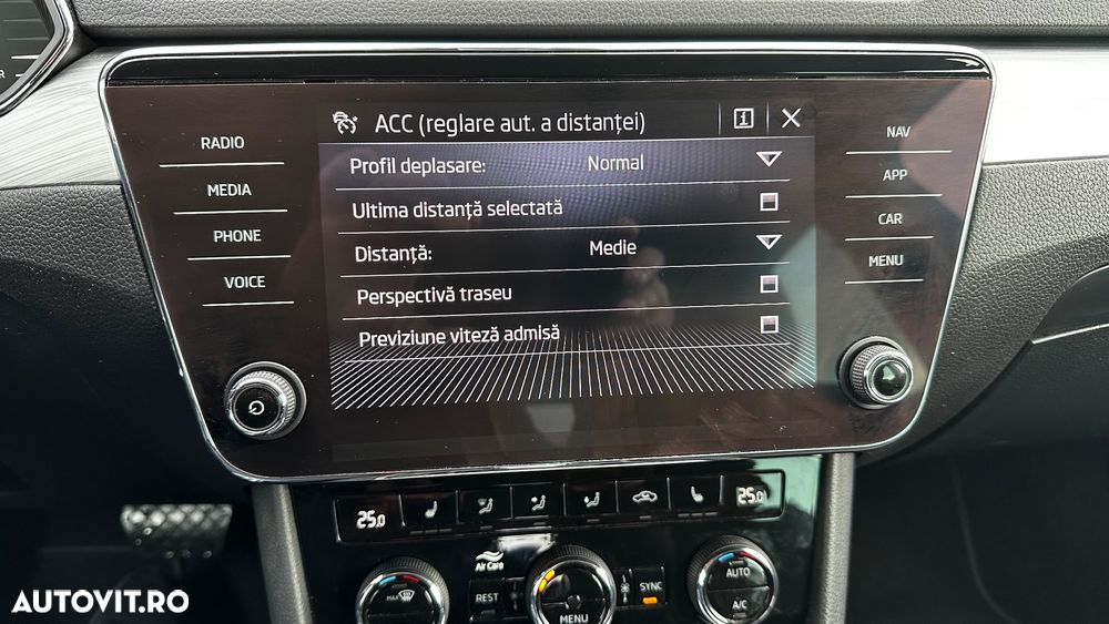 Skoda Superb Combi 2.0 TDI DSG Premium Edition - 31