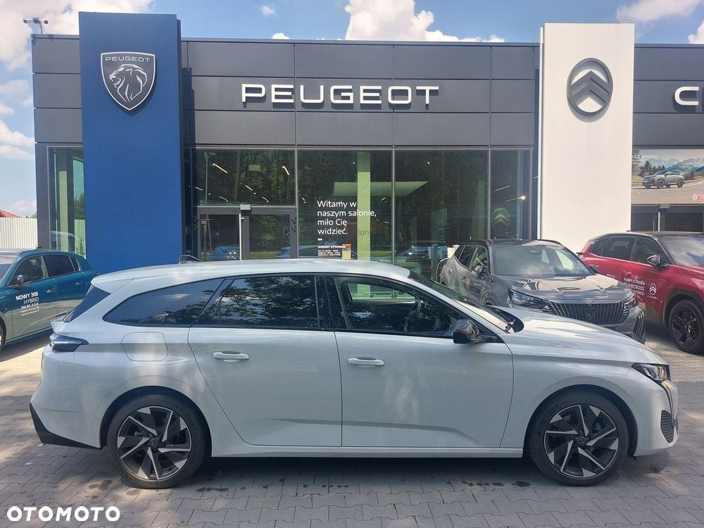 Peugeot 308 - 8