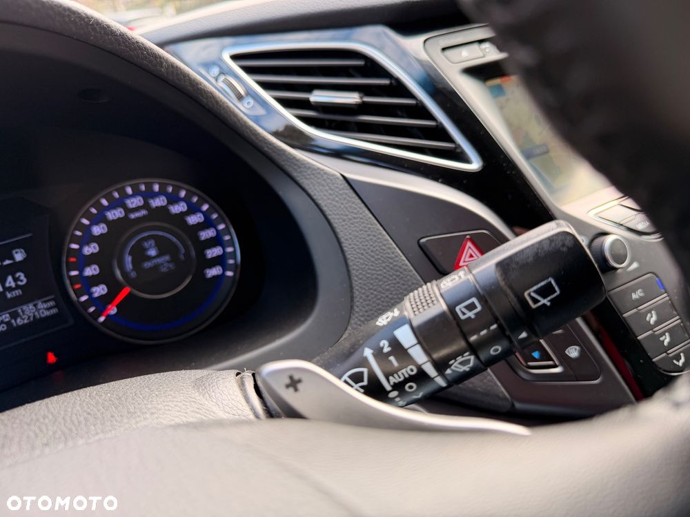 Hyundai i40 i40cw 1.7 CRDi Automatik Fifa World Cup Edition - 23