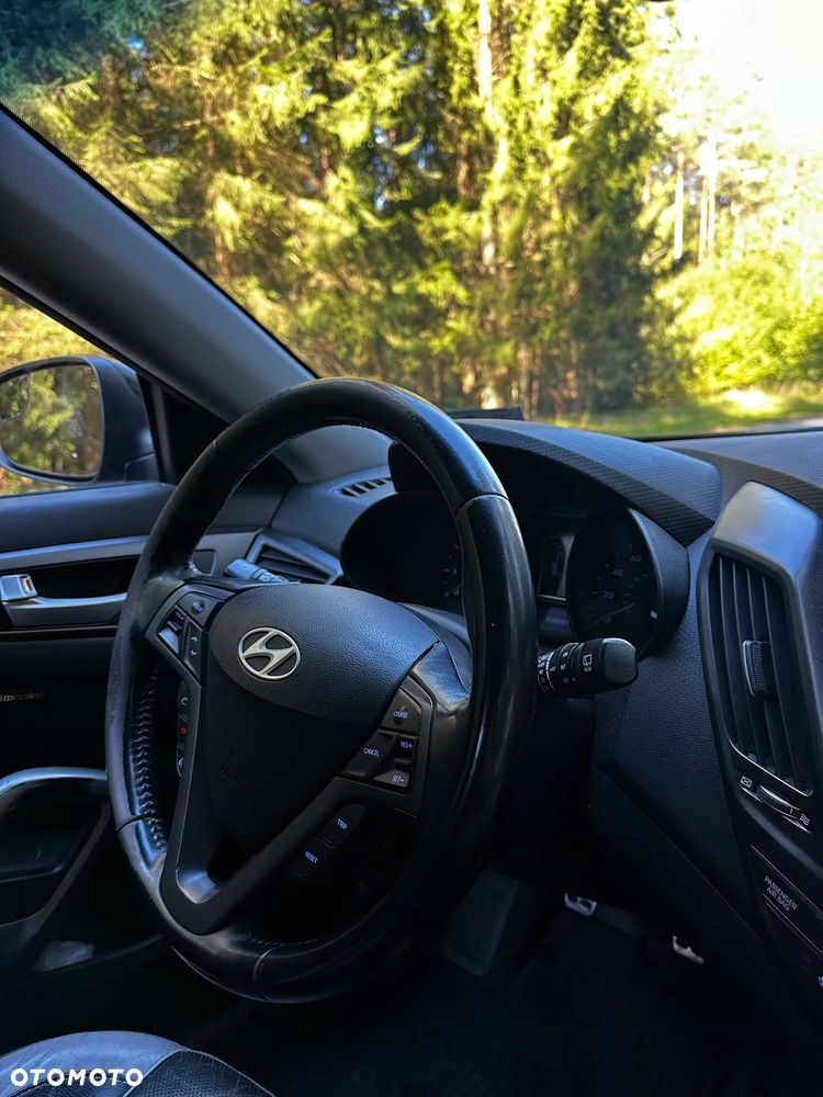 Hyundai Veloster - 14