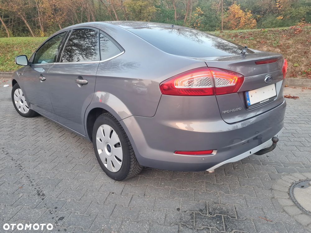 Ford Mondeo 2.0 TDCi Champions Edition - 40