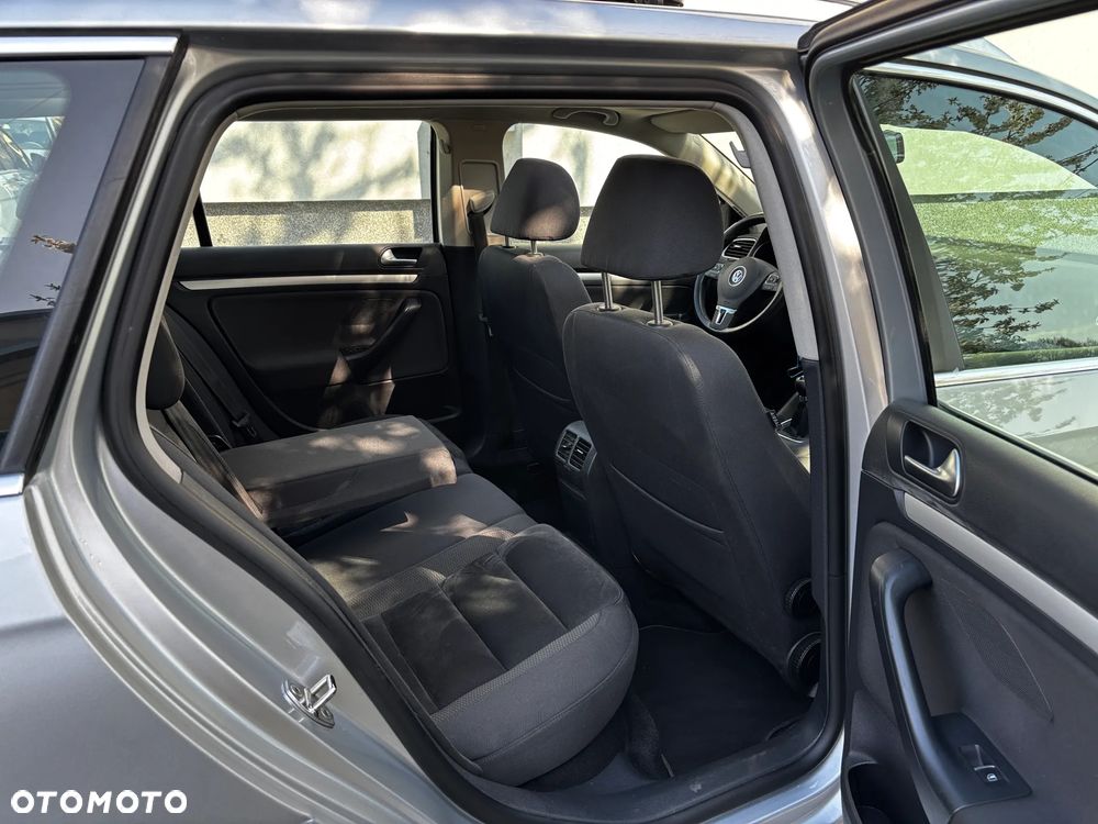 Volkswagen Golf 2.0 TDI DPF Highline - 13