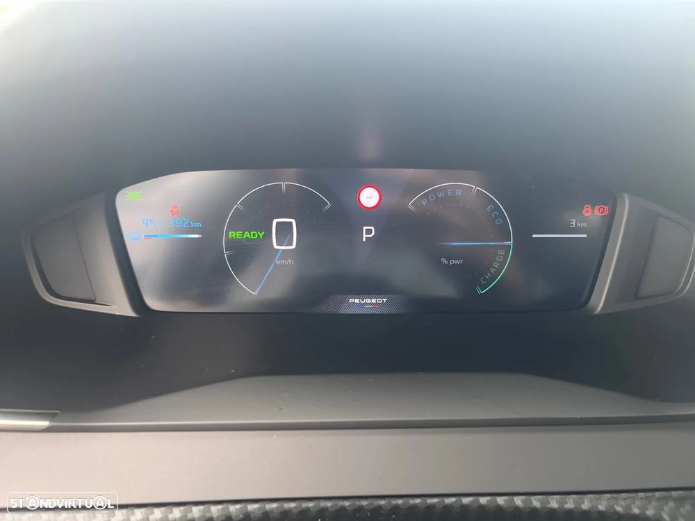 Peugeot e-2008 54 kWh Allure - 13