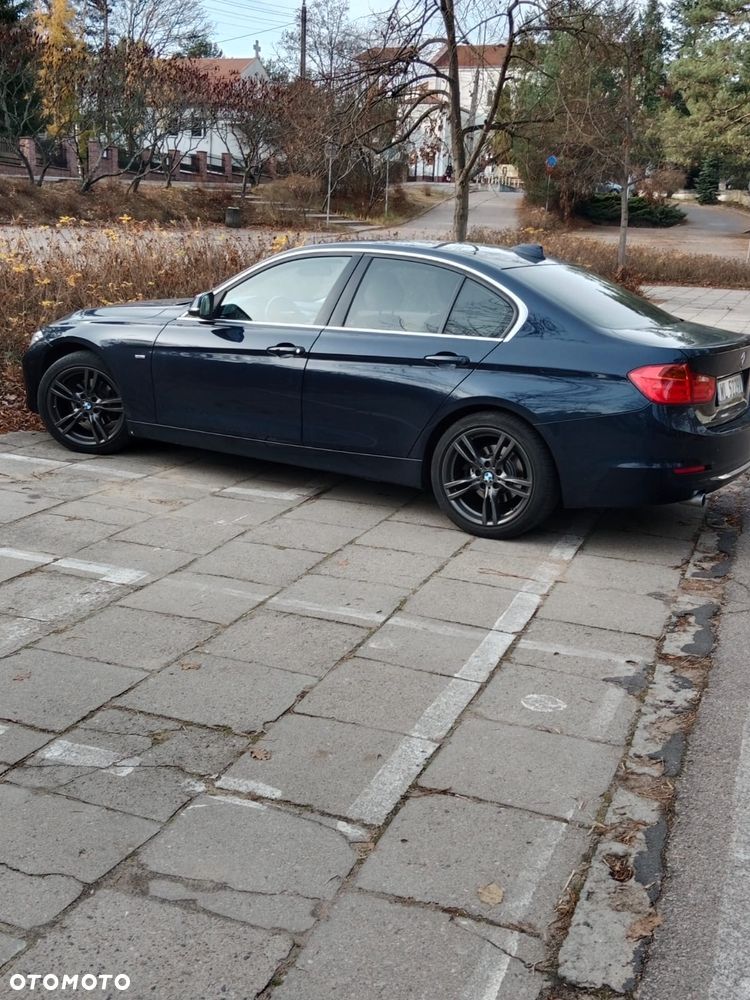 BMW Seria 3 318d Blue Performance Luxury Line - 4