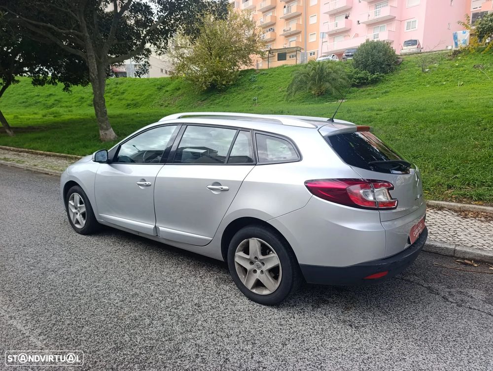 Renault Mégane Sport Tourer 1.5 Blue dCi Limited J17 - 9