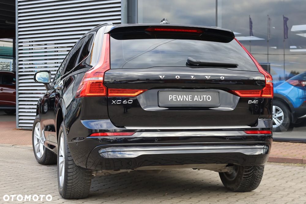 Volvo XC 60 B4 D AWD Geartronic Momentum Pro - 15