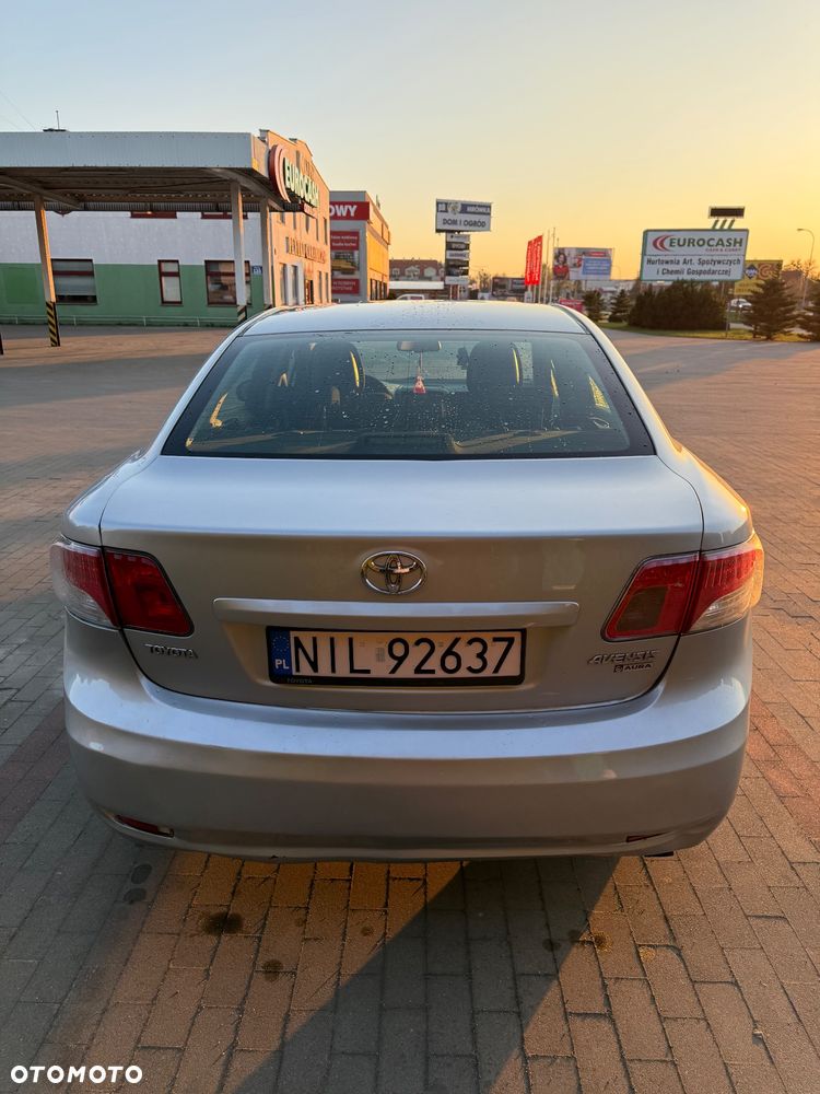 Toyota Avensis 2.0 D-4D Luna - 7