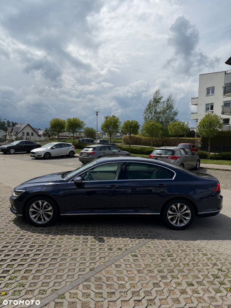 Volkswagen Passat 2.0 TDI (BlueMotion Technology) DSG Highline - 4