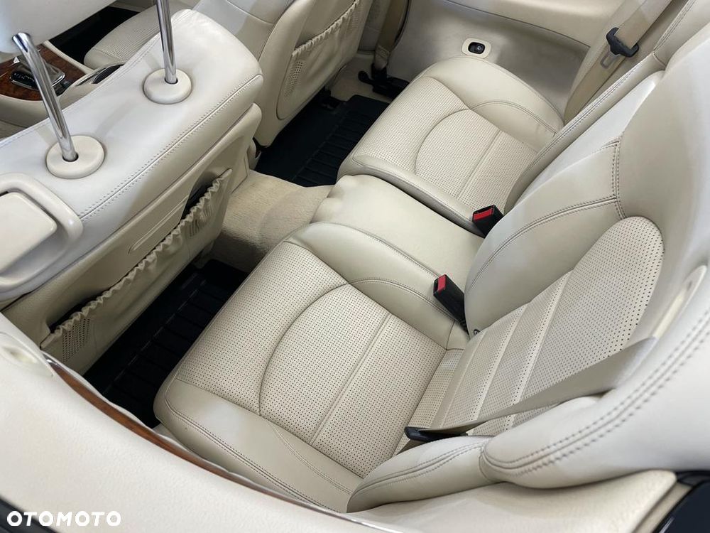 Mercedes-Benz CLK - 21