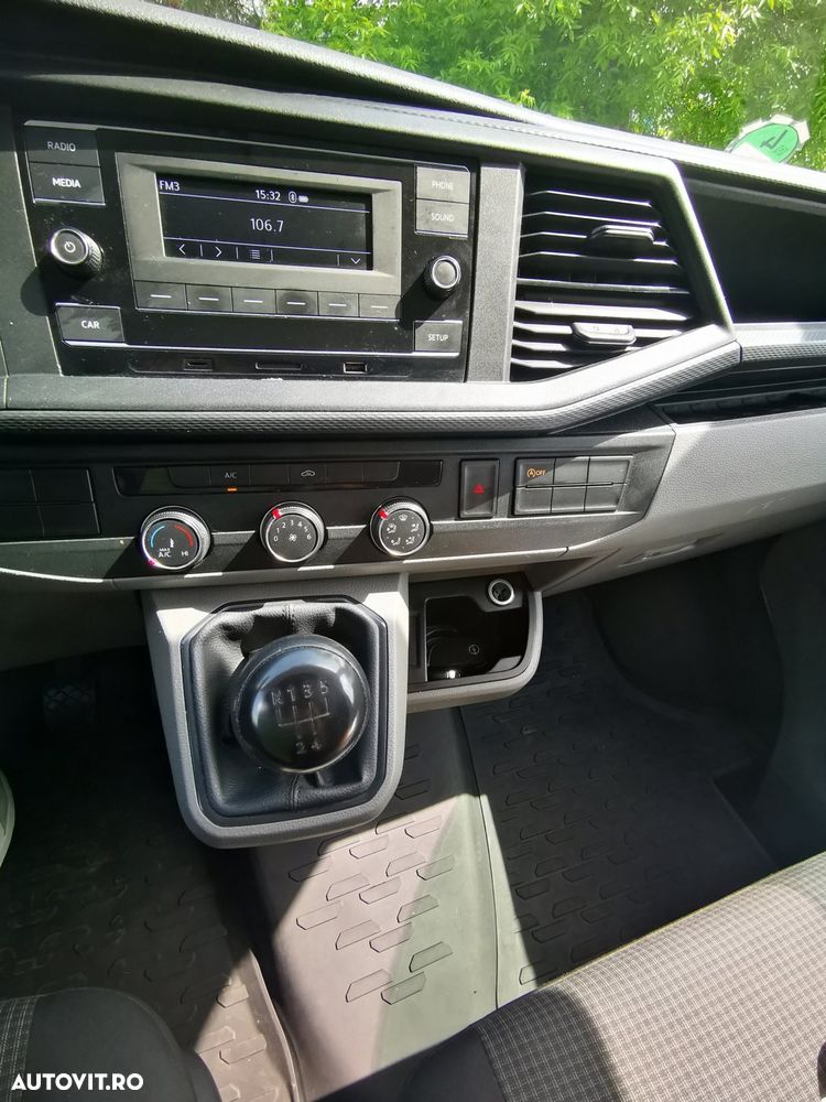 Volkswagen Transporter - 2