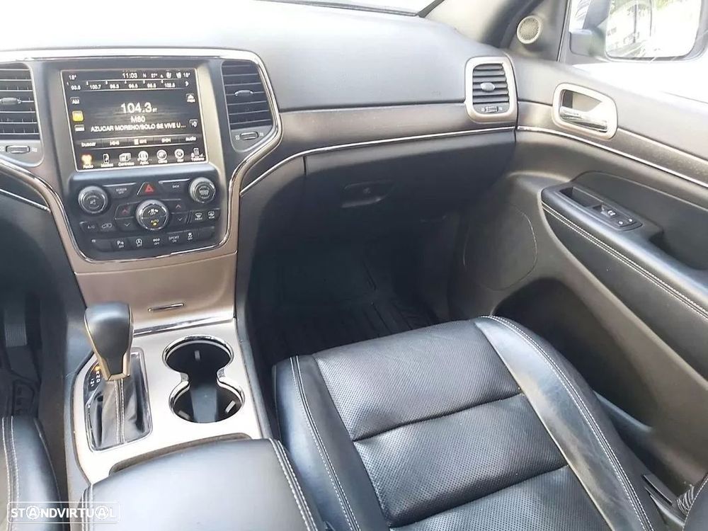 Jeep Grand Cherokee - 25