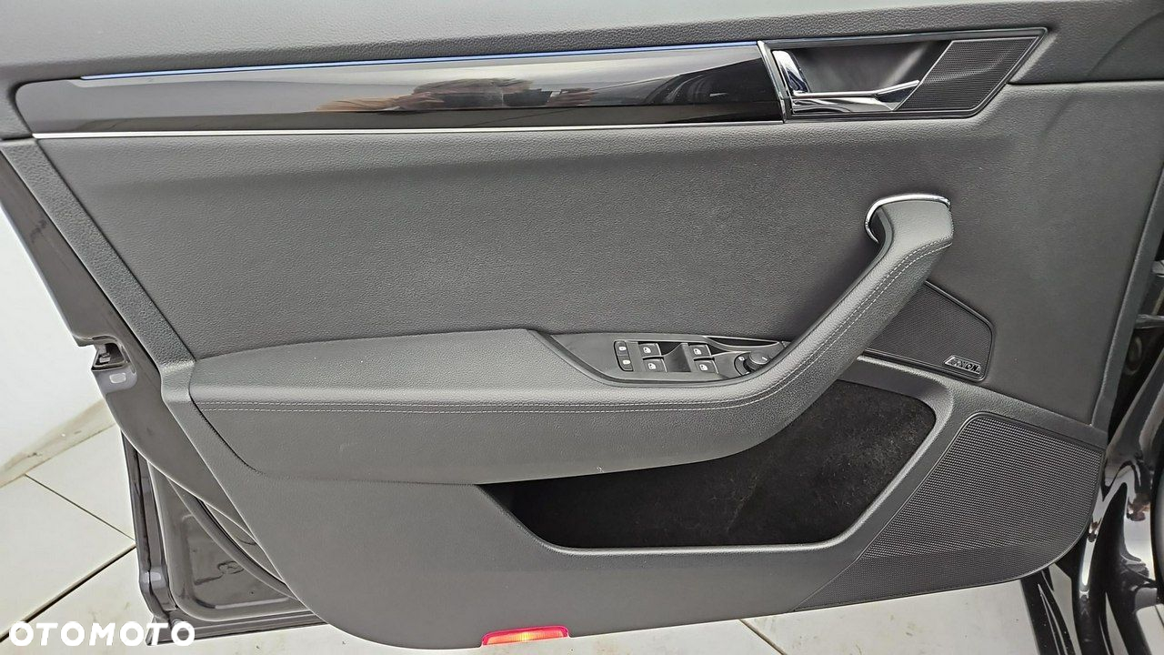 Skoda Superb 2.0 TDI SCR L&K DSG - 10