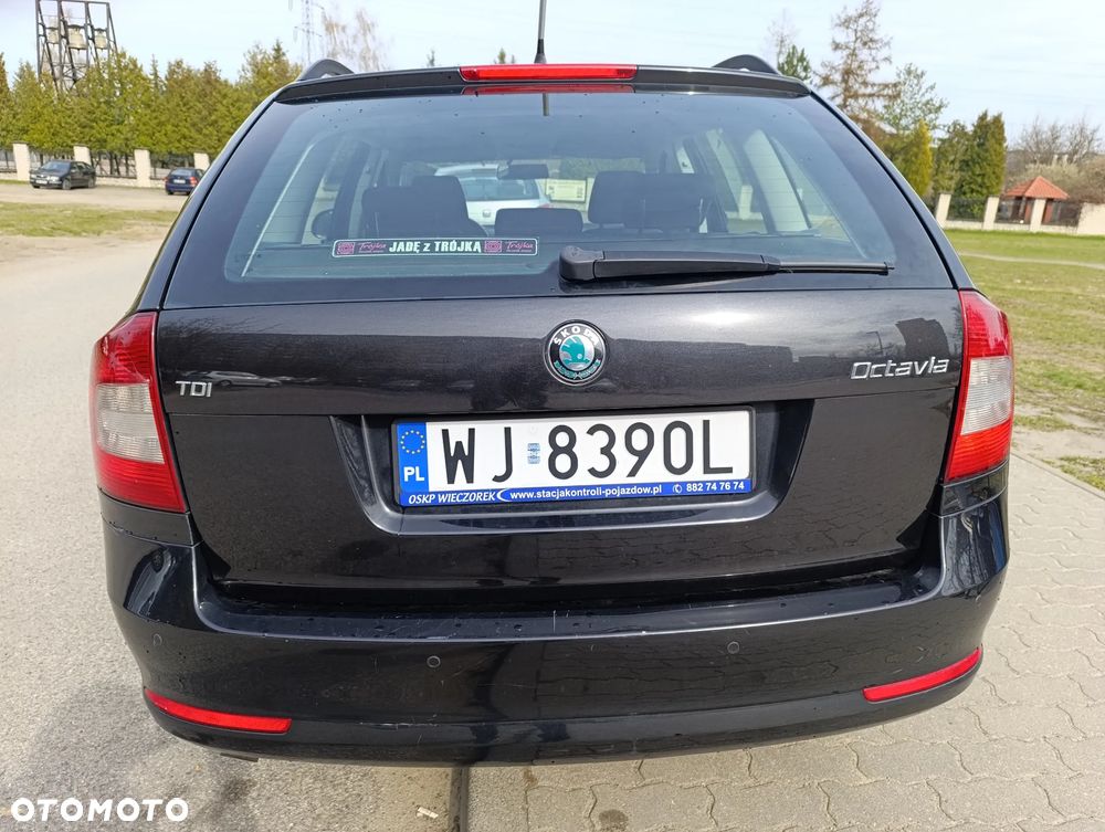 Skoda Octavia 1.6 TDI Active - 9