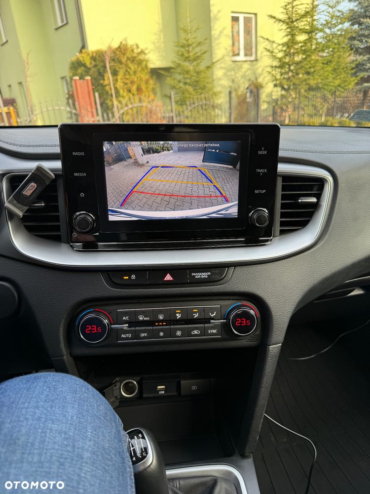 Kia XCeed 1.5 T-GDI M - 21