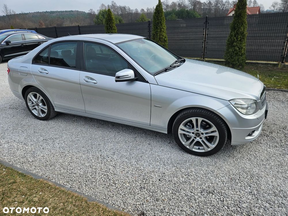 Mercedes-Benz Klasa C 180 K BlueEff Elegance - 25