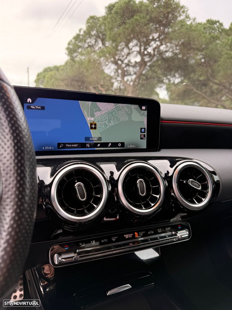 Mercedes-Benz A 180 d 7G-DCT AMG Line - 12