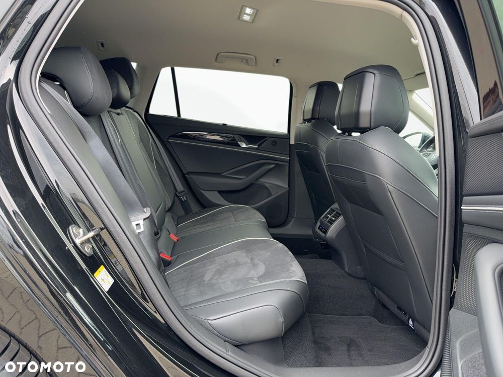 Volkswagen Passat Variant 2.0 TDI EVO Elegance DSG - 14