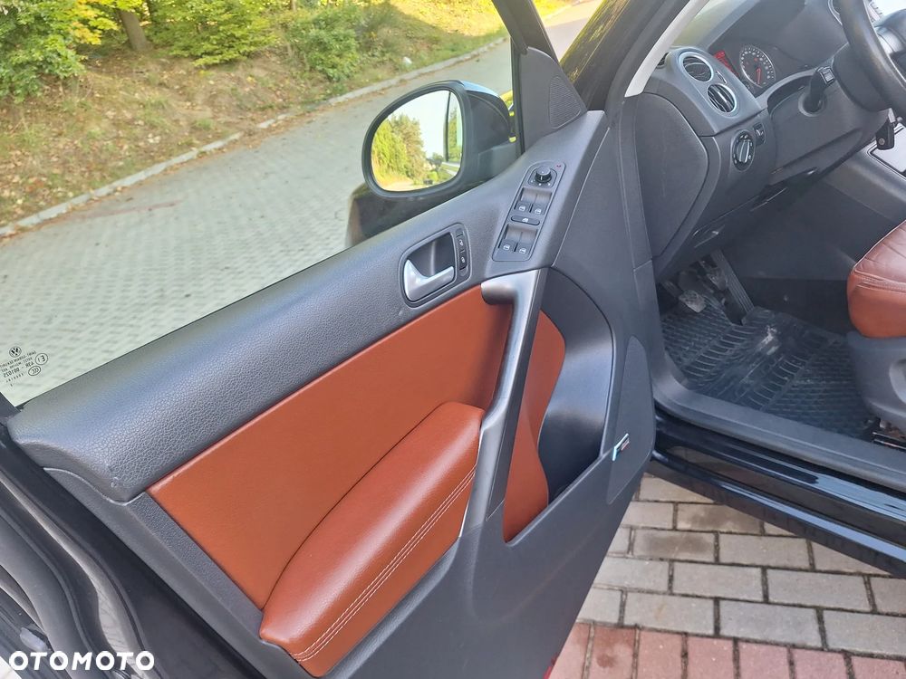 Volkswagen Tiguan 2.0 TDI DPF 4Motion Track & Avenue - 28