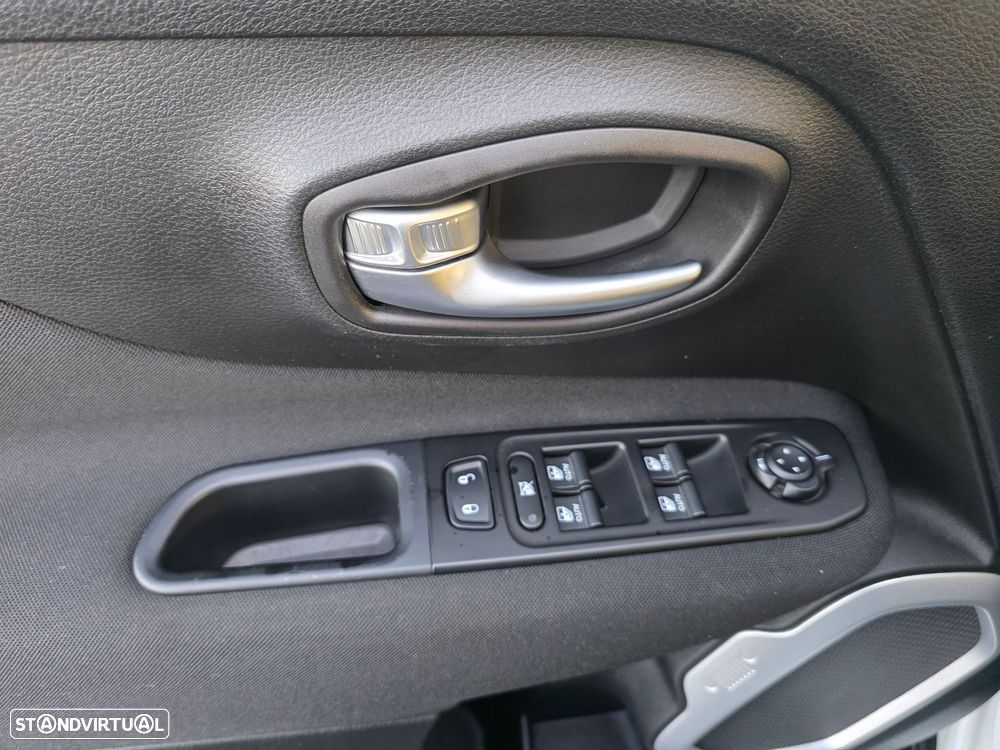 Jeep Renegade 1.0 T Longitude - 13
