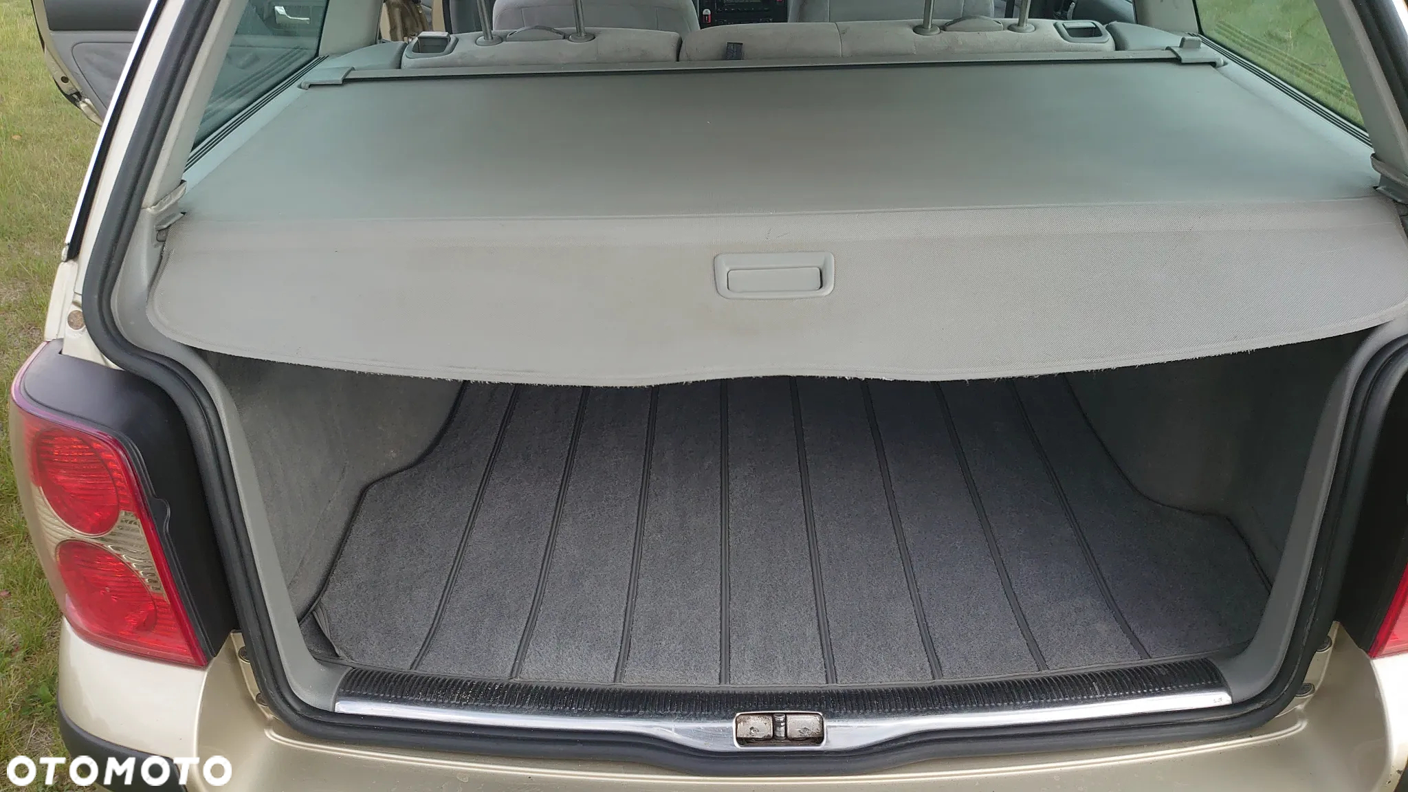Volkswagen Passat 1.8T - 11