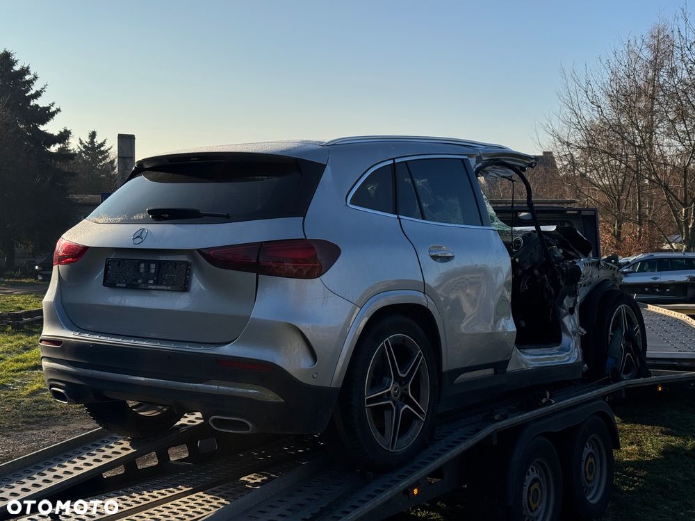 Mercedes-Benz GLA 220 d 4Matic 8G-DCT AMG Line Advanced Plus - 6