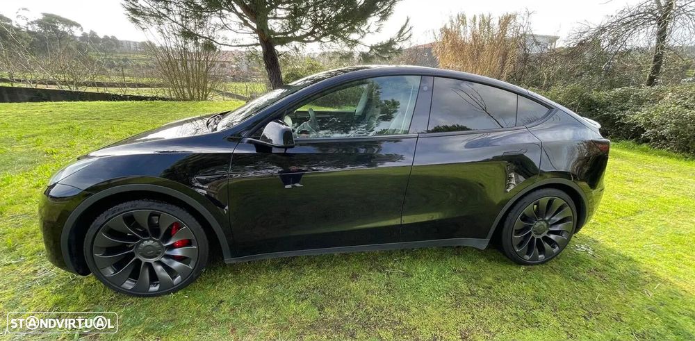 Tesla Model Y Performance Dual Motor AWD - 5