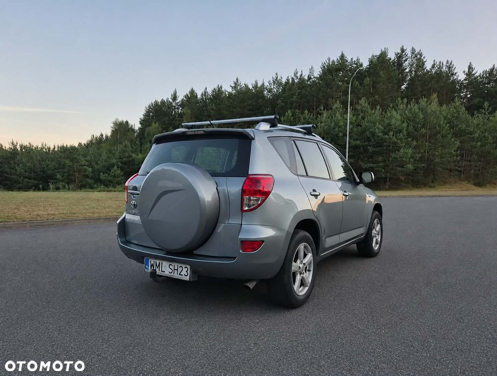 Toyota RAV4 - 3