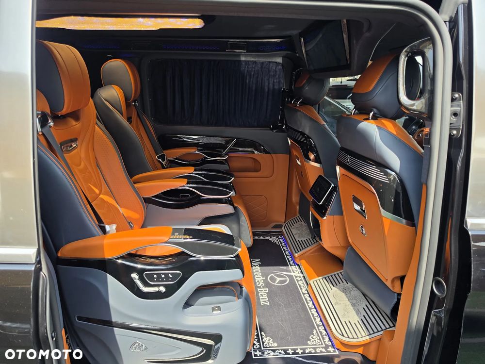 Mercedes-Benz Klasa V 300 extralang 9G-TRONIC Special Edition Avantgarde - 14