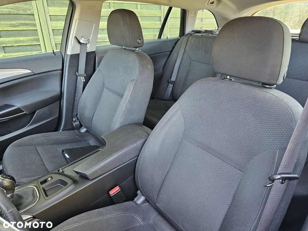 Opel Insignia - 9