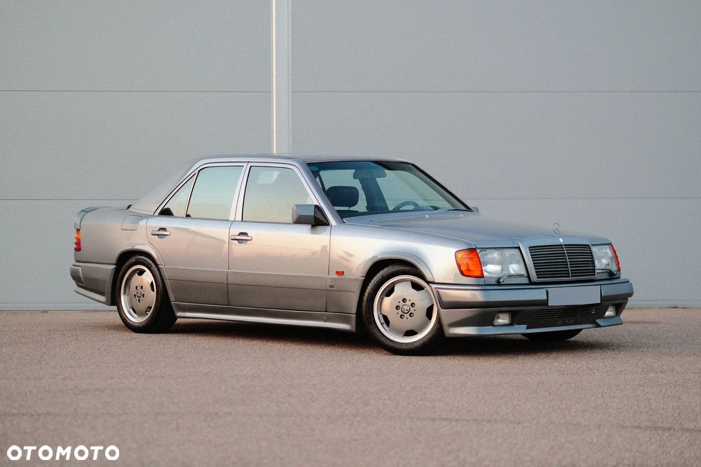 Mercedes-Benz Klasa E - 1