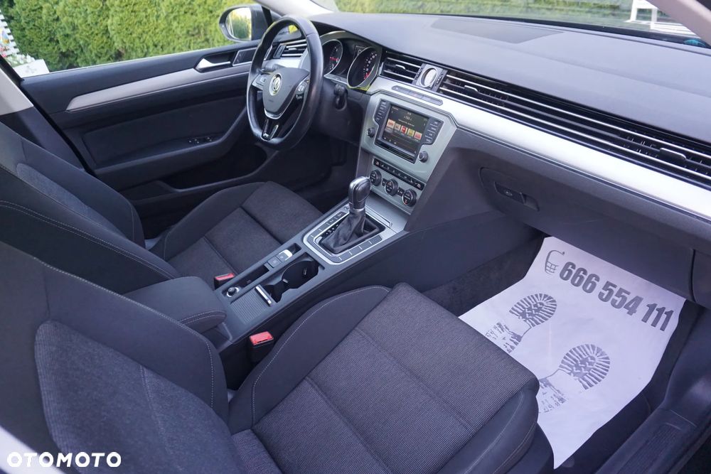 Volkswagen Passat - 5