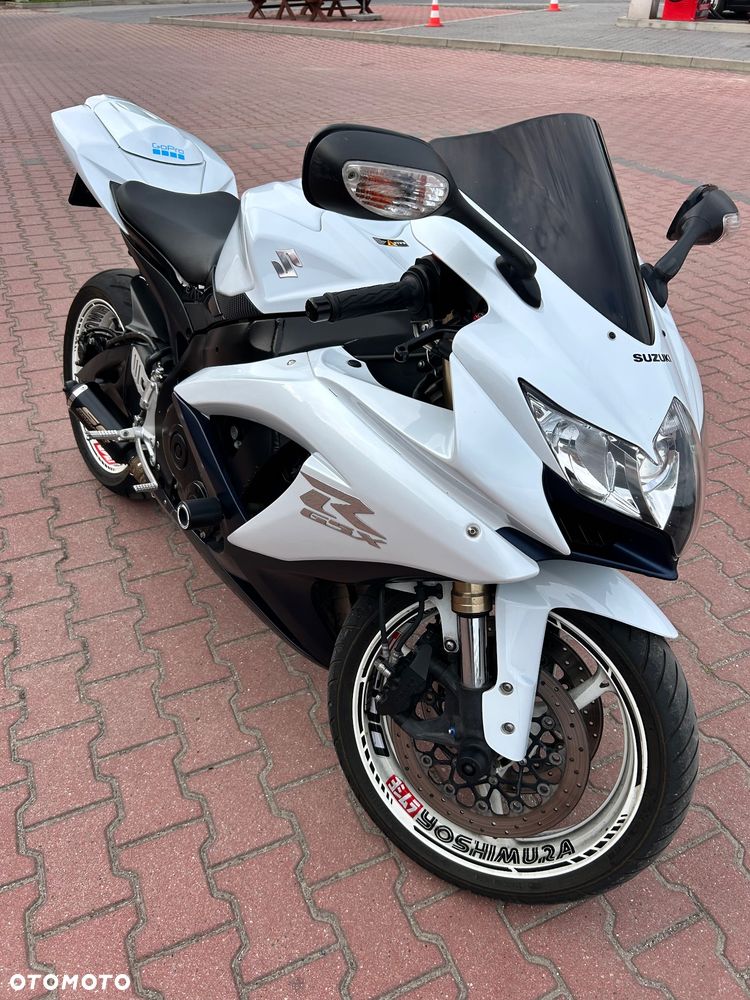 Suzuki GSX-R - 1