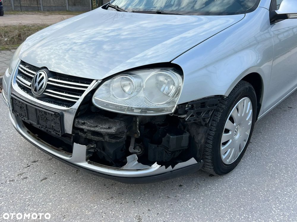 Volkswagen Golf - 23