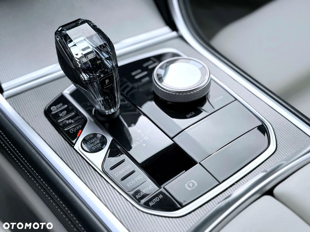 BMW Seria 8 - 17