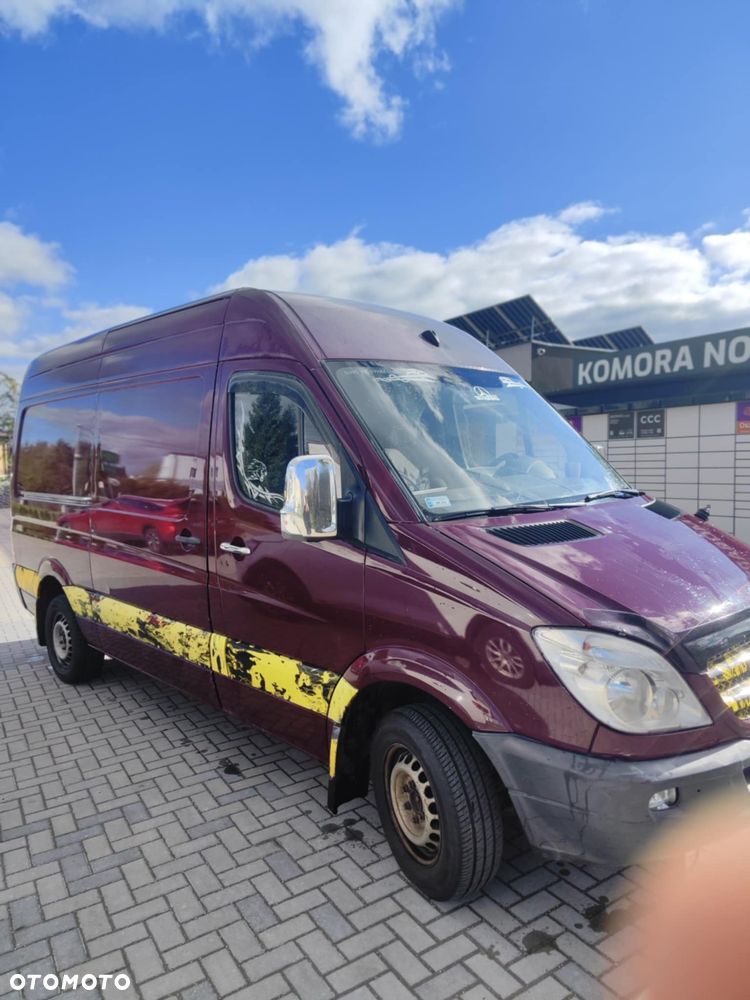 Mercedes-Benz Sprinter - 2
