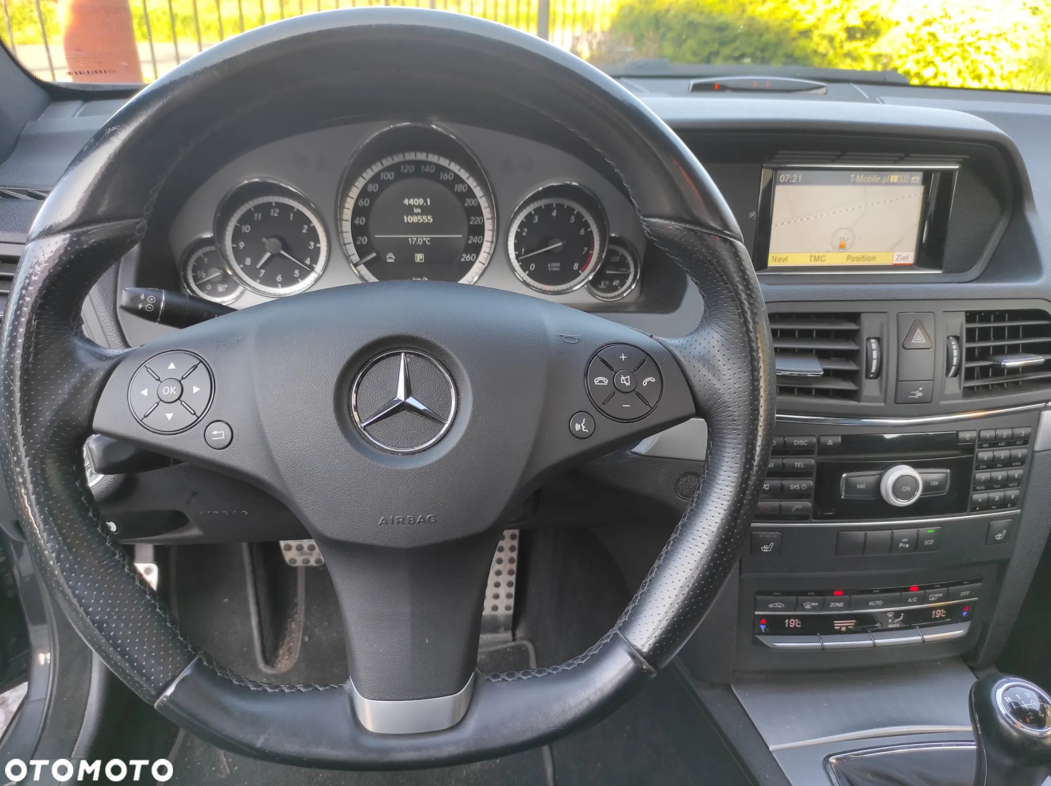 Mercedes-Benz Klasa E 200 CGI BlueEffICIENCY - 20