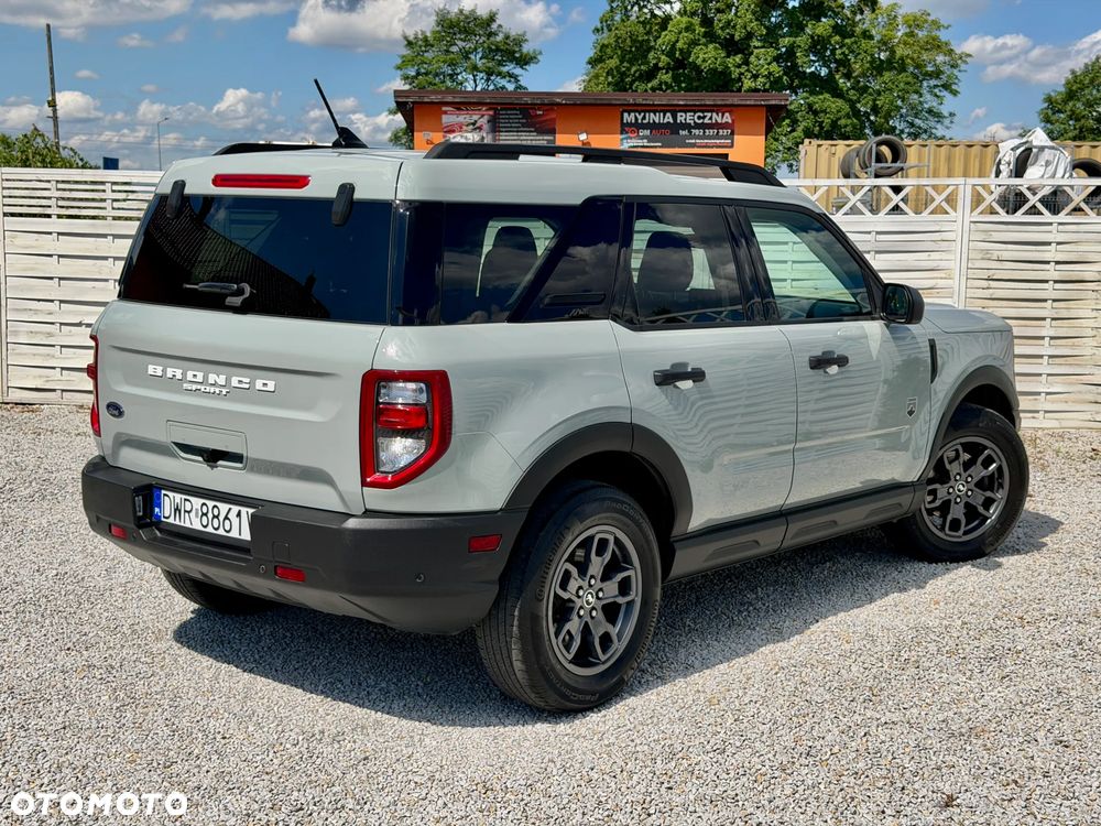 Ford Bronco - 3