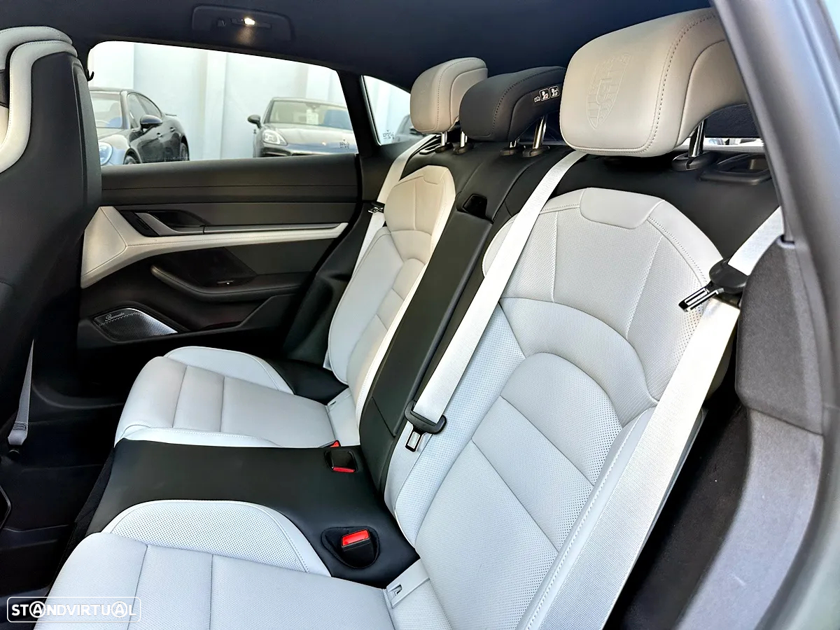 Porsche Taycan Sport Turismo Turbo S - 37