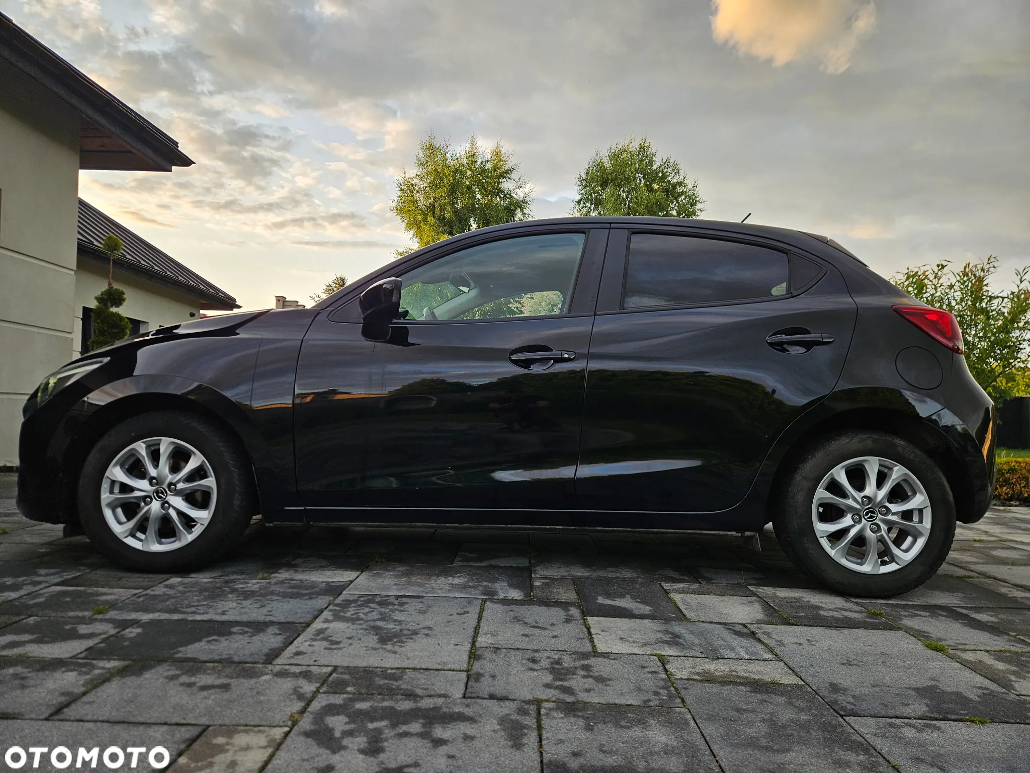 Mazda 2 SKYACTIV-G 90 Sports-Line - 3